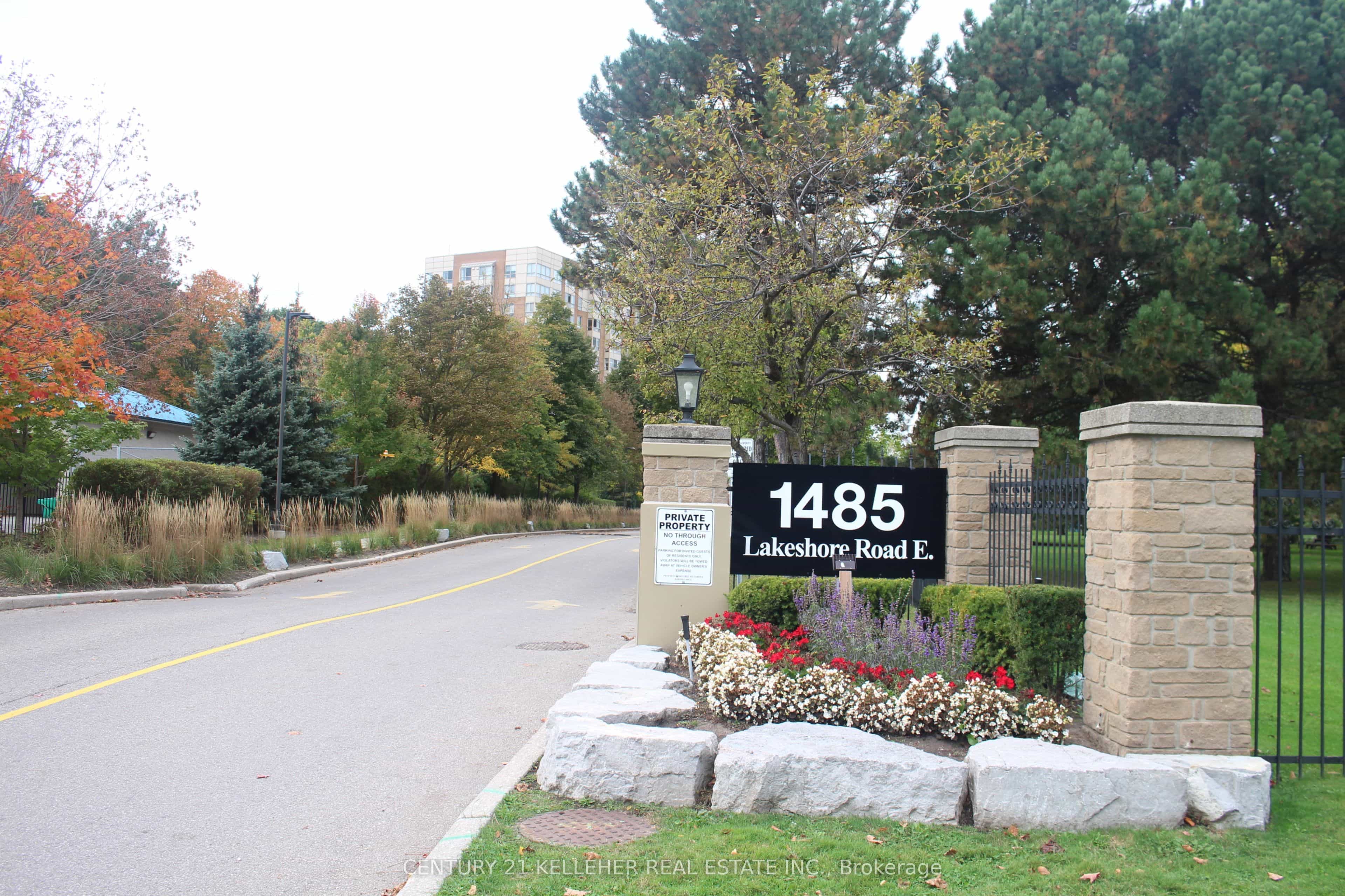 1485 Lakeshore Rd. E 518 — photo 1