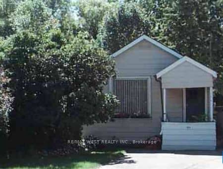 954 Beechwood Avenue — photo 1