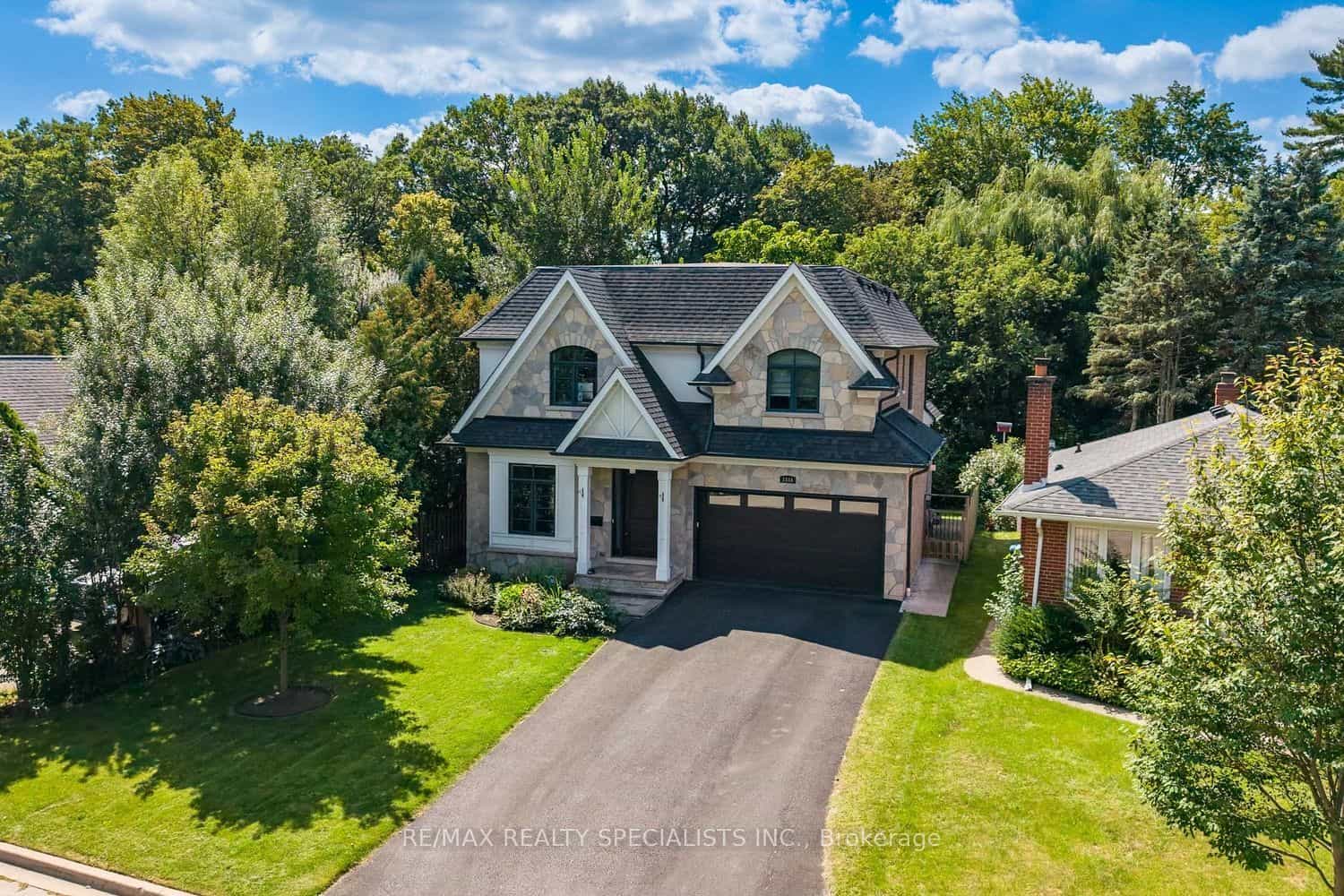 1534 Trotwood Avenue — photo 2