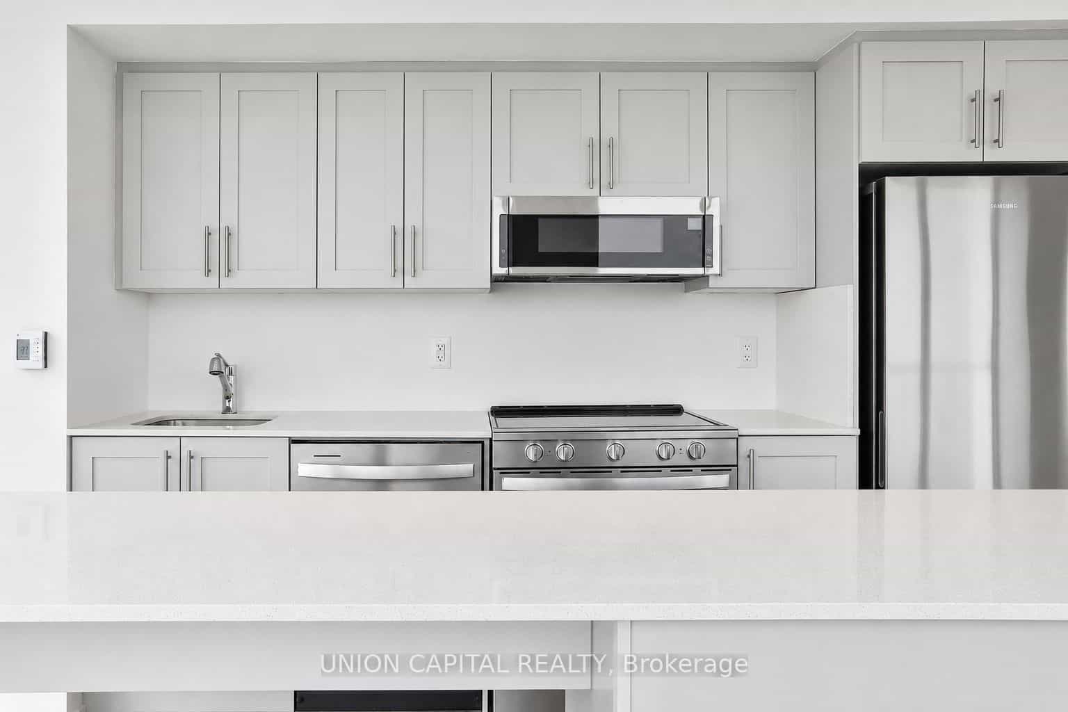 1063 Douglas McCurdy Common 1104 — photo 2