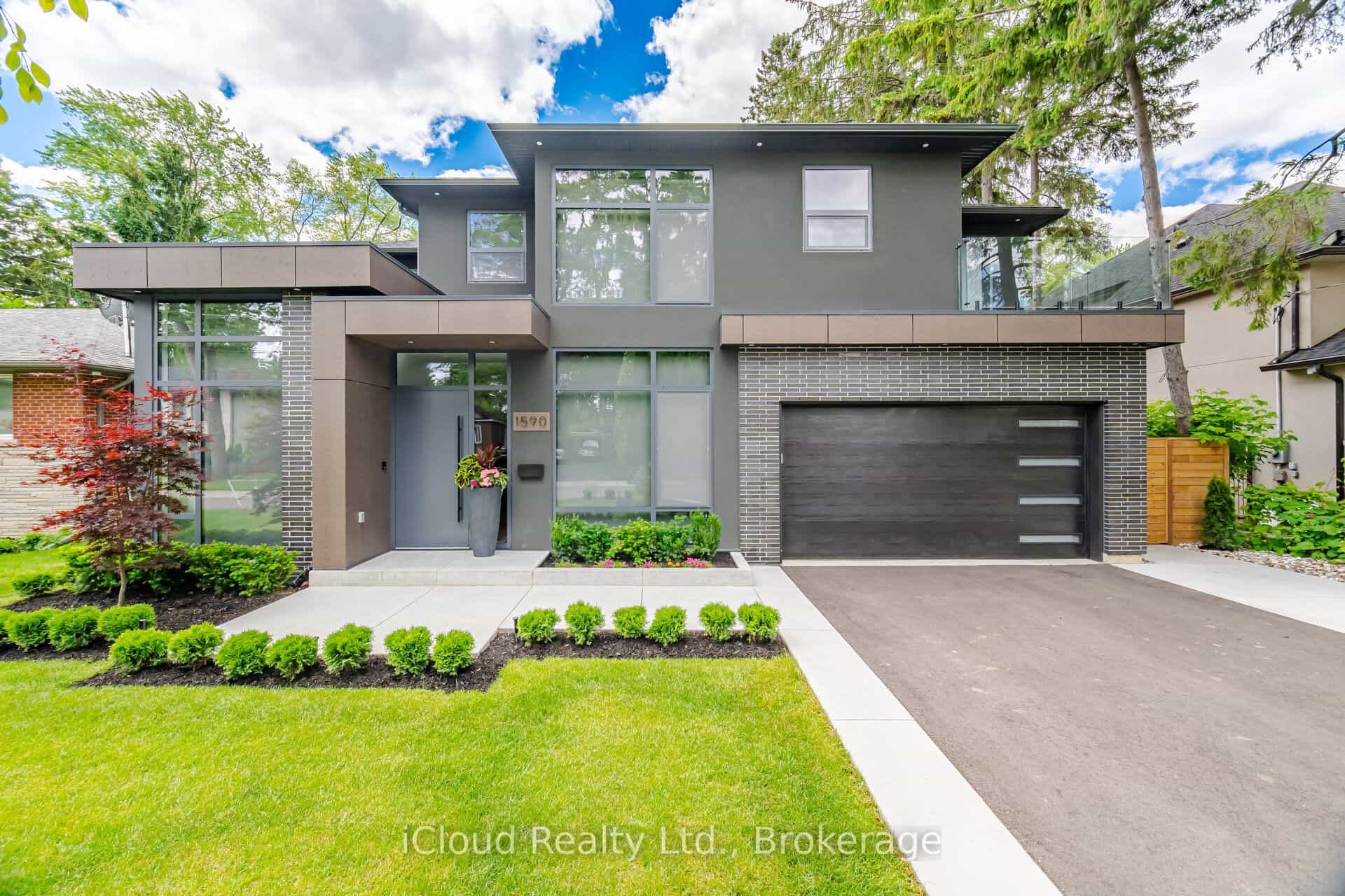 1590 Kenmuir Avenue — photo 2