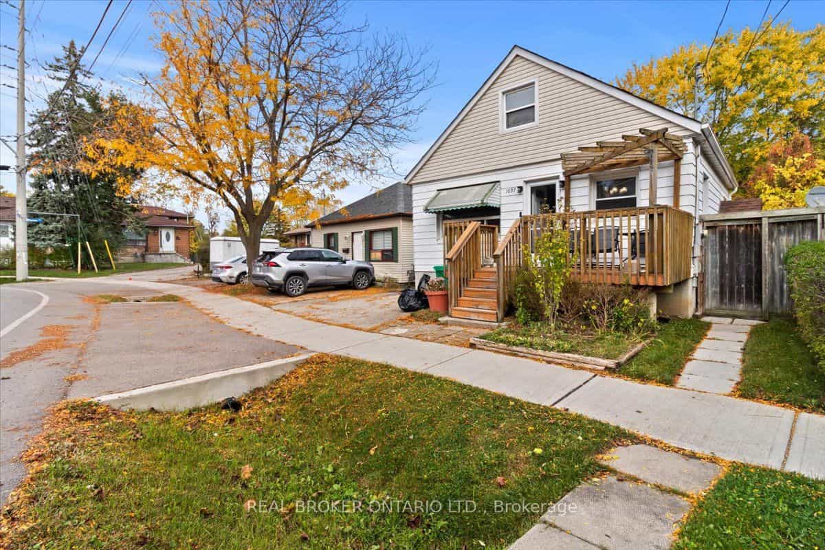 1097 Enola Avenue — photo 1