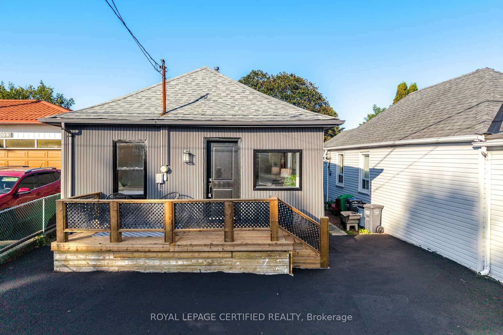 1019 Ogden Avenue — photo 2