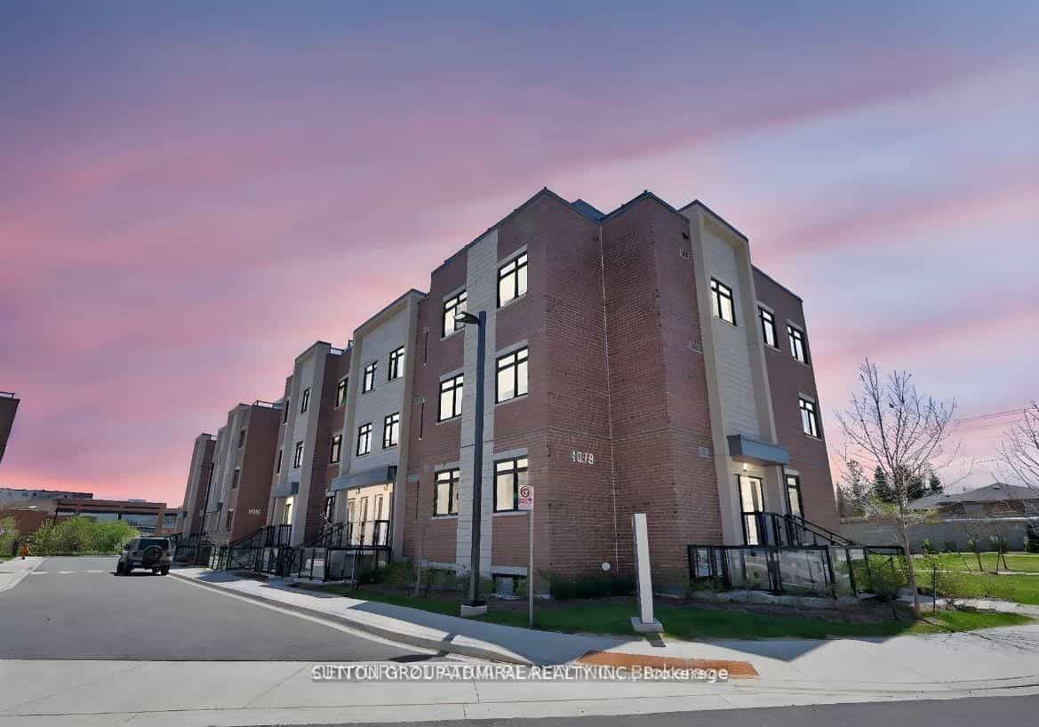 1062 Douglas Mccurdy Common — photo 1