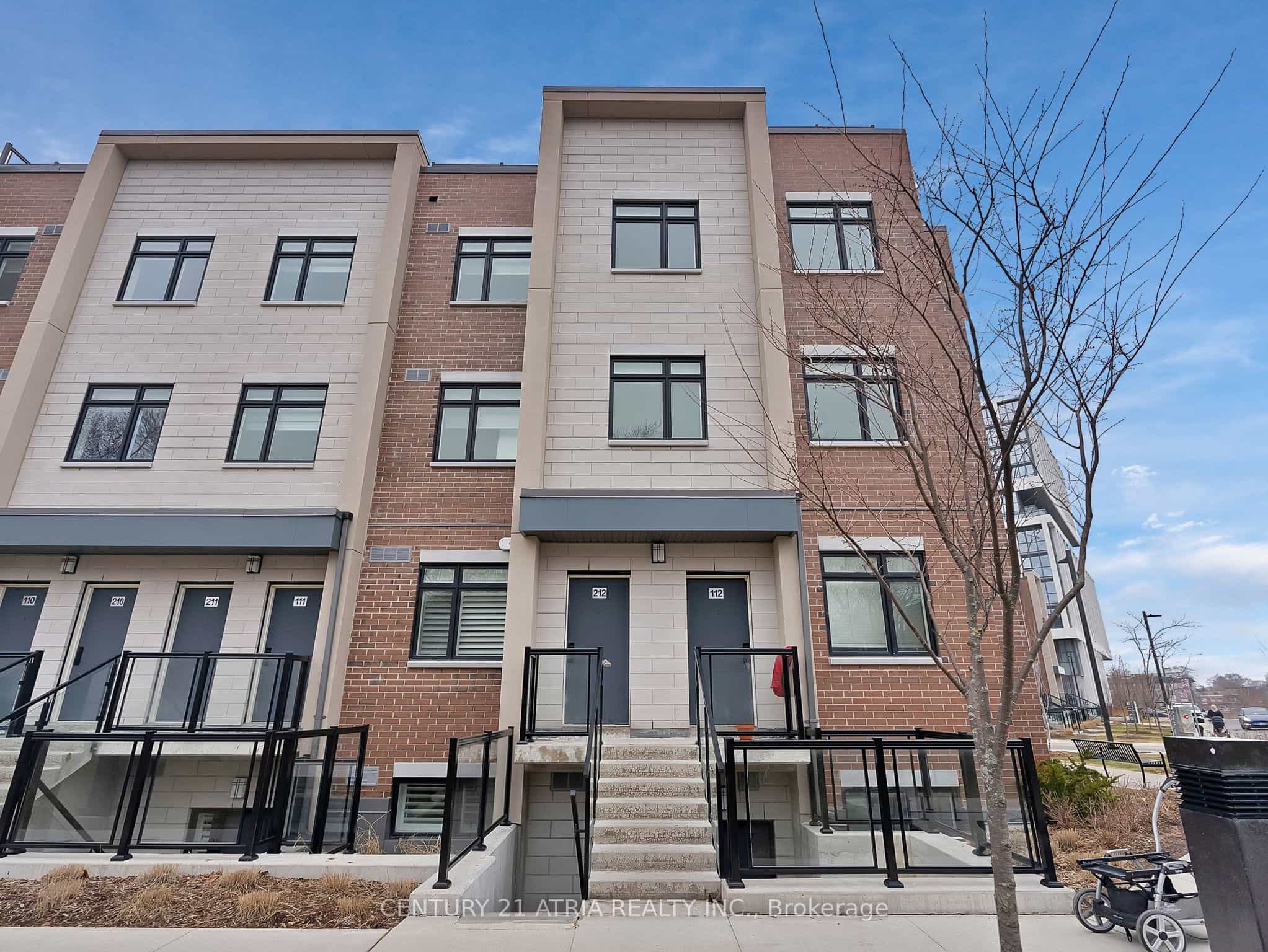 1062 Douglas Mccurdy Common 228 — photo 1