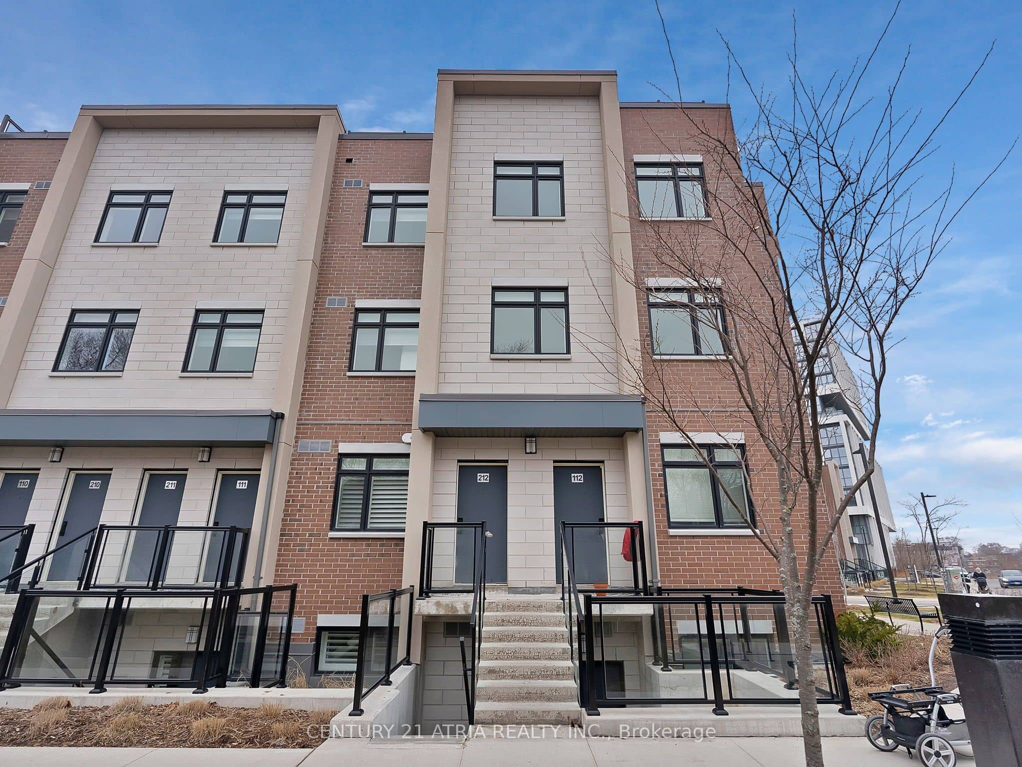 1062 Douglas Mccurdy Common 228 — photo 1
